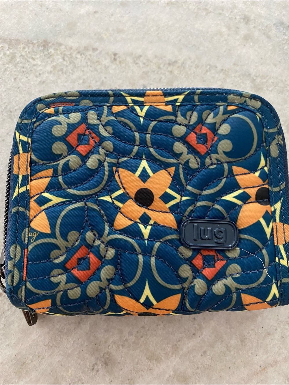 BNWNT Lug Splits small zippered multi- color wallet
